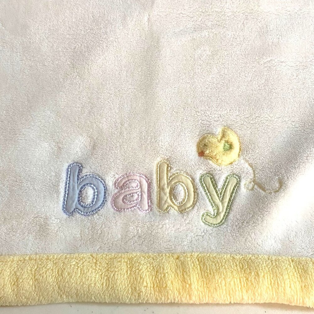 Baby Starters Thick Soft Throw Blanket Yellow Trim 29x38 in Spring Duck‎ Chick